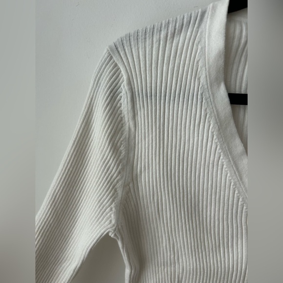 Banana Republic white ribbed cotton cropped
Cardigan - Picture 4 of 12